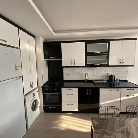 Merkez Deniz Manzarali Daire Apartmán *